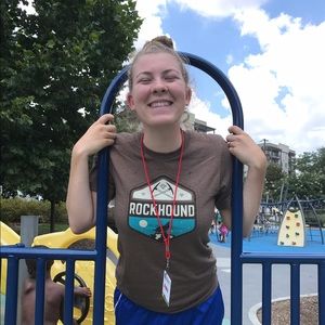 Meet your Posher, Abi