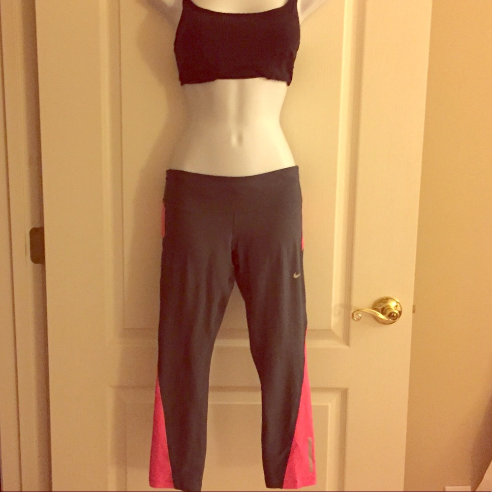 NWOT Nike, Women's Sz Small Gray & Pink Capris