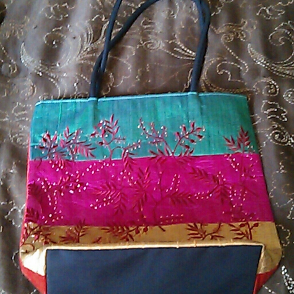 Very colorful oriental design purse.