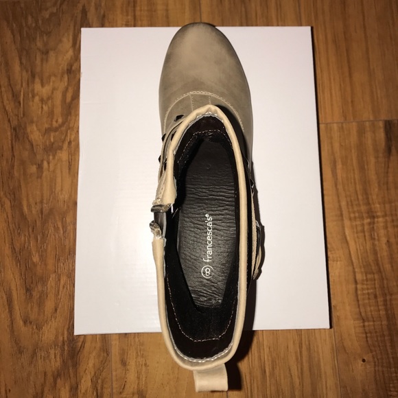 Never worn studded taupe ankle booties - Picture 6 of 8