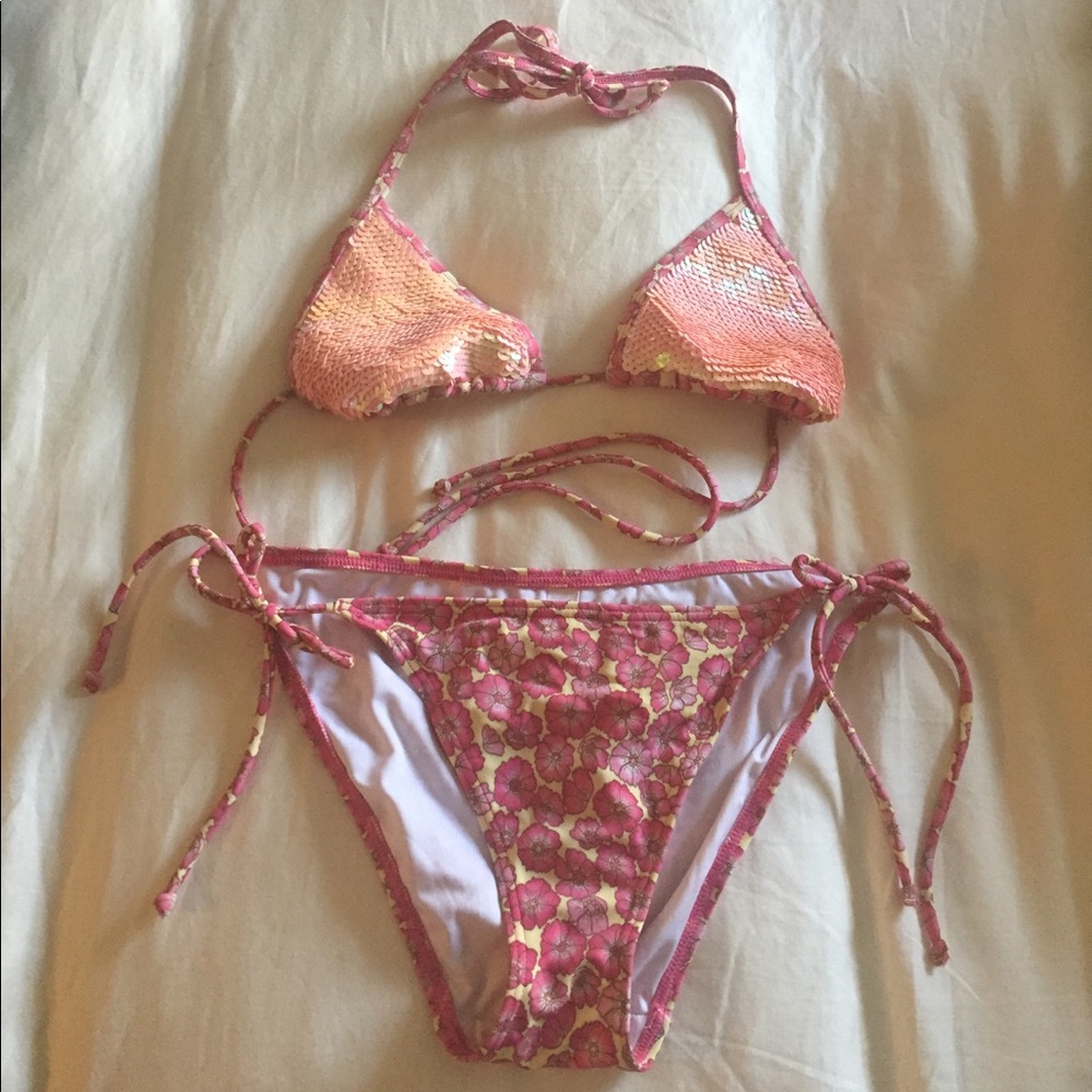 Victoria Secret bikini