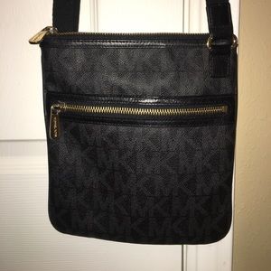 MK black purse!!