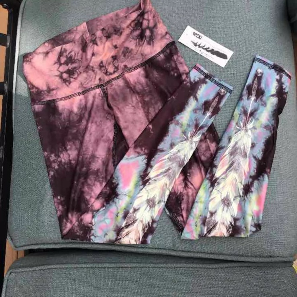 NWT Teeki Eagle Feather hot pant