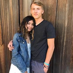 Meet your Posher, Logan