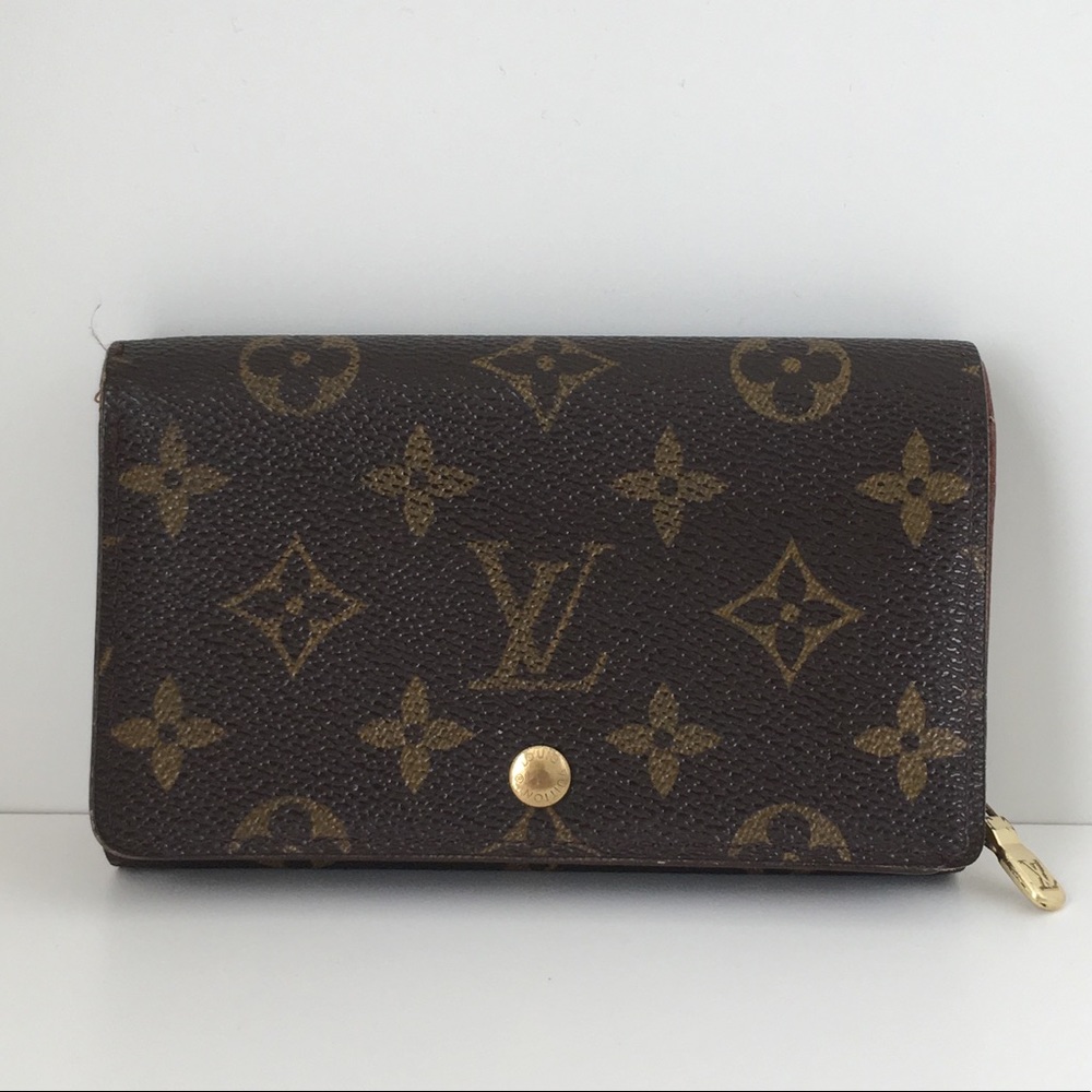 LV Bi-fold wallet