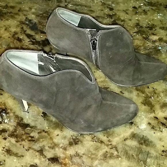 Nine West Shoes - Nine West 7 M Black Suede Booties