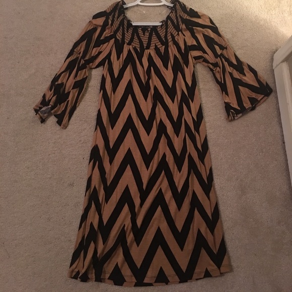 Dresses & Skirts - 🎈Black/brown Chevron Dress