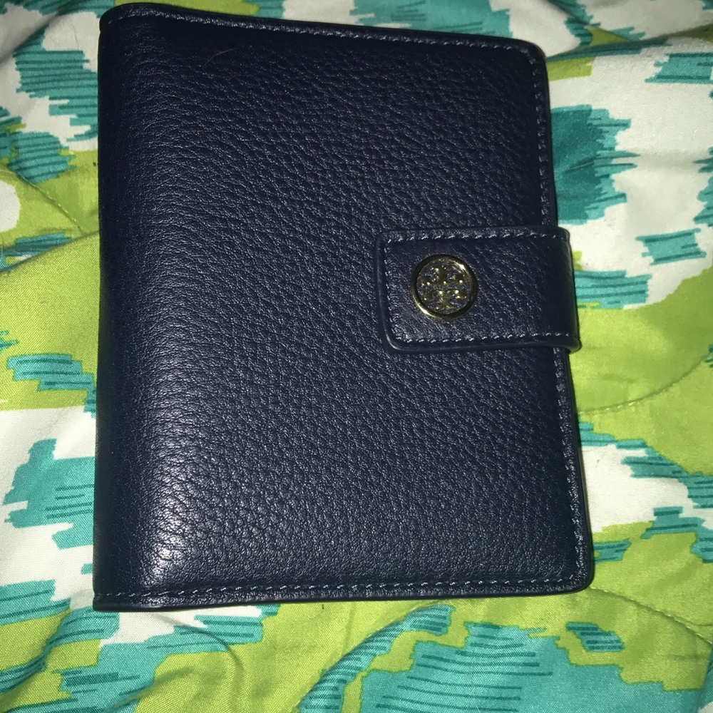 tory burch passport holder