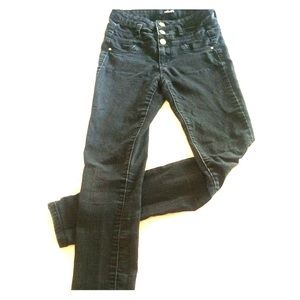 this is a size 00 Charlotte Russe high wasted pant