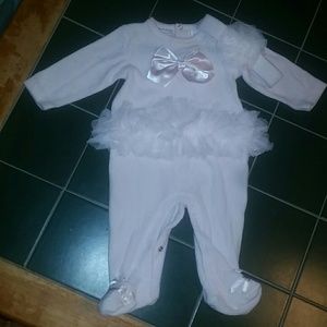 One piece set with head band