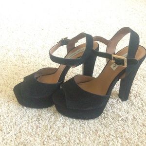 Steve Madden suede heels