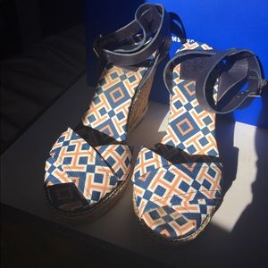 Tori Burch wedges🌟🌟Black Friday sale🌟🌟