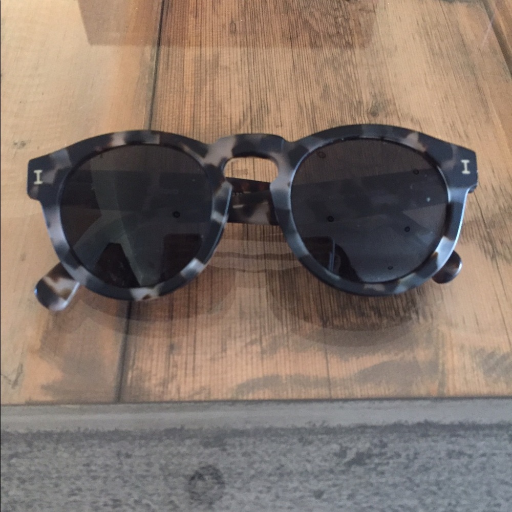 Illesteva 'Leonard' Sunglasses