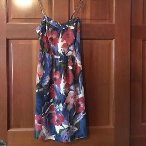 Short and flowy summer dress, size 2