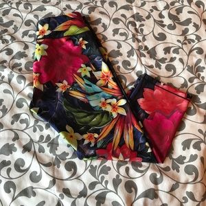 Calia by Carrie Underwood Capri/Yoga Pants Medium