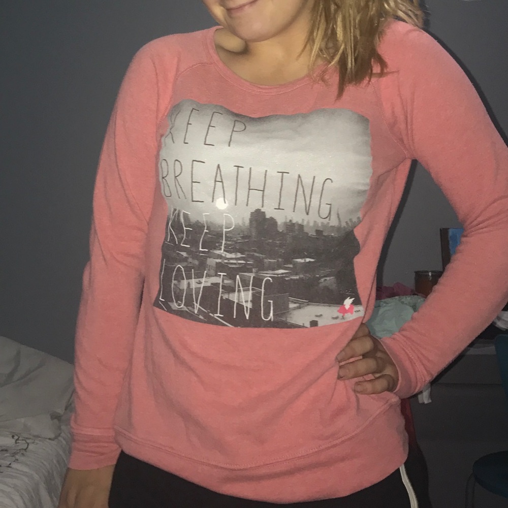 Cute sweater! Size s