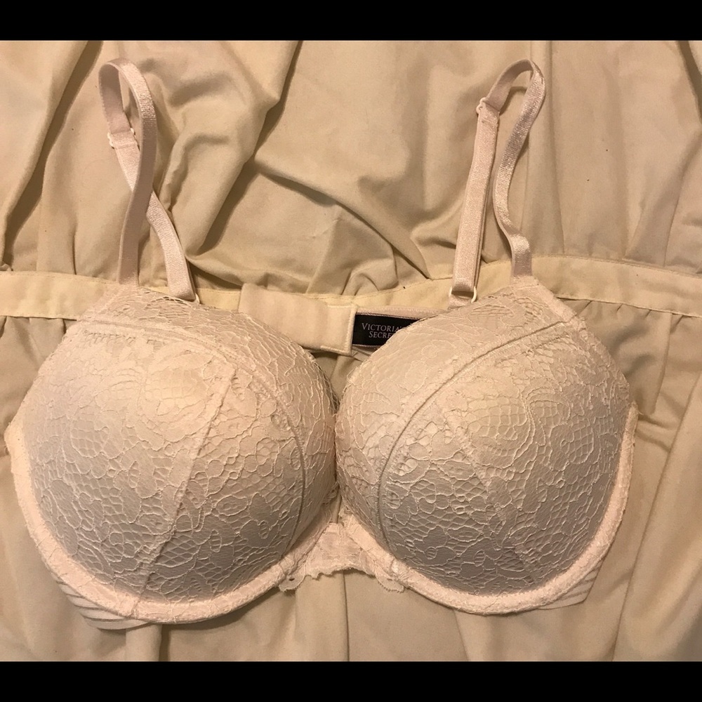 Extreme push-up Bombshell bra Ivory color