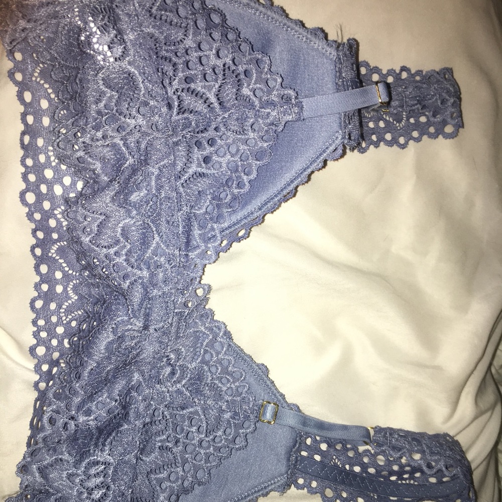 BRAND NEW//bralette - Picture 2 of 3