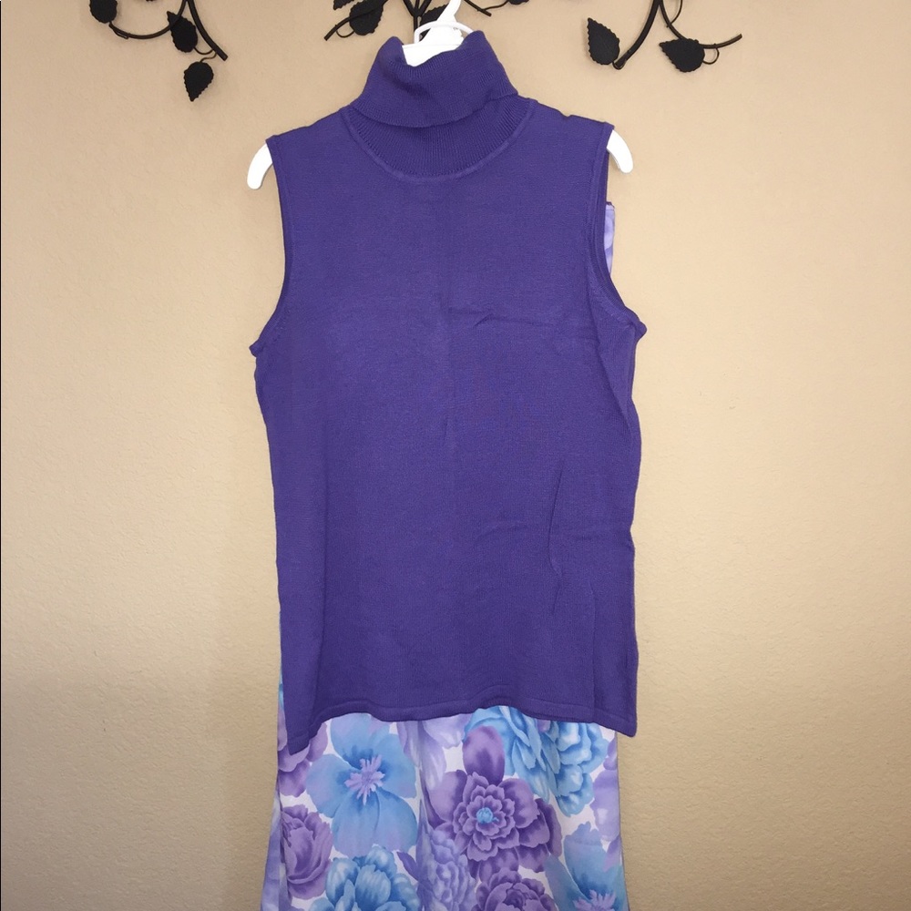 NEVER WORN turtle neck crop top.