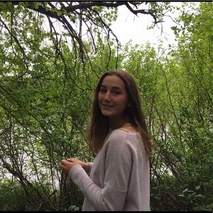 Meet your Posher, Ella