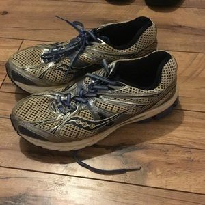 Saucony Running Shoes Boys Size: 5.5