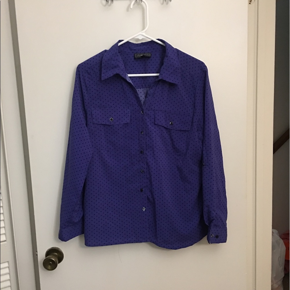 Petite Adorable Button-Up Blouse!