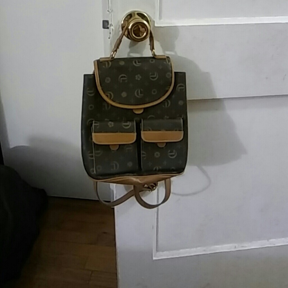 CL America back pack