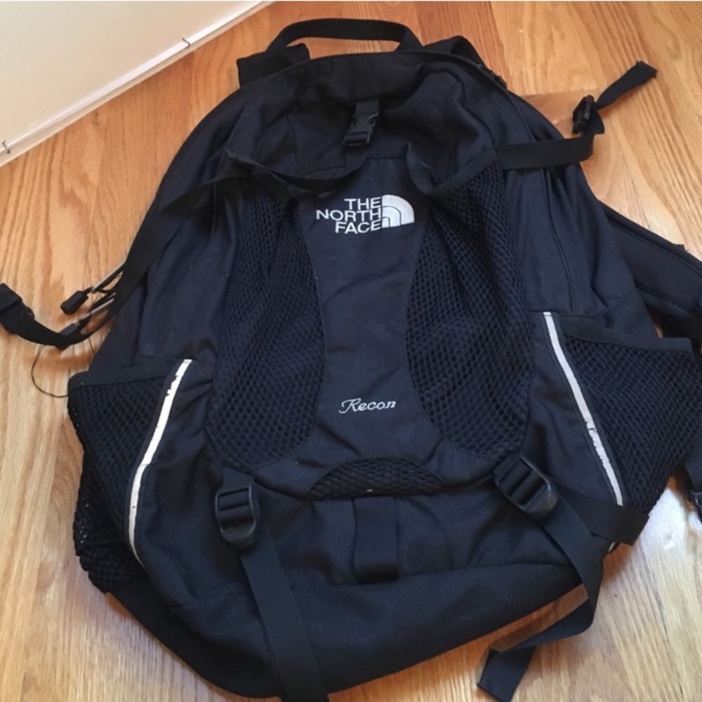 North face recon backpack