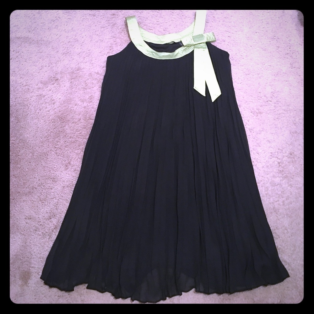 🎉FINAL SALE🎉Pleated dress with ribbon detail