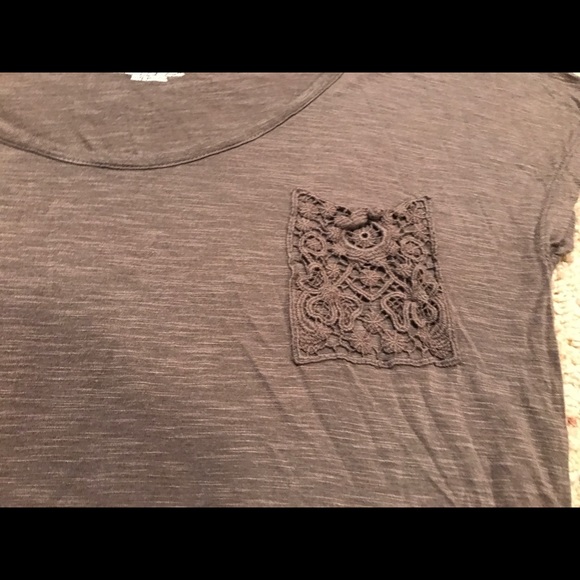 Charcoal lace pocket slouchy tee - Picture 2 of 3