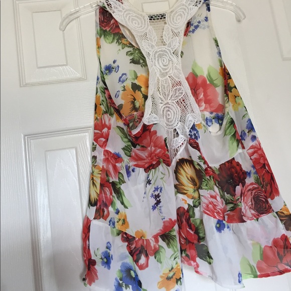 Floral/lace racer back tank top - Picture 2 of 5