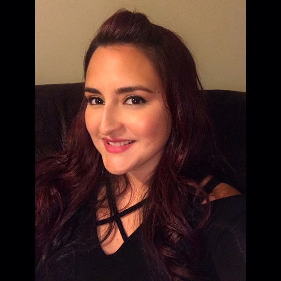 Meet your Posher, Michelle - Picture 1 of 1