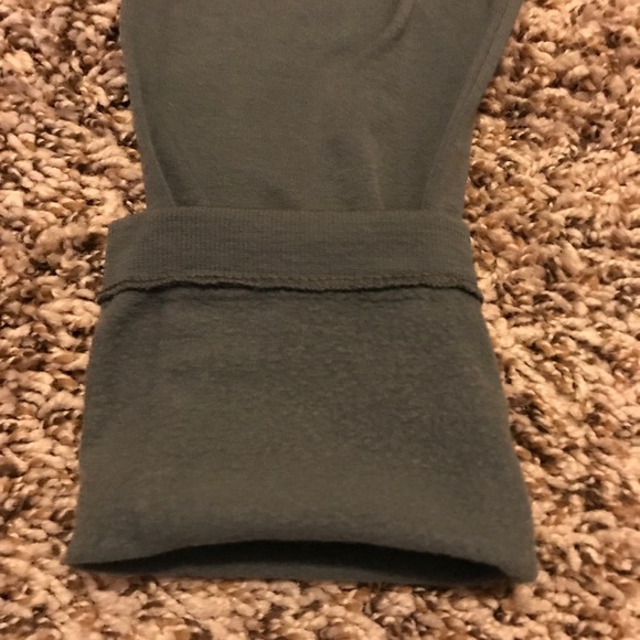 Gray fleece leggings - Picture 3 of 3