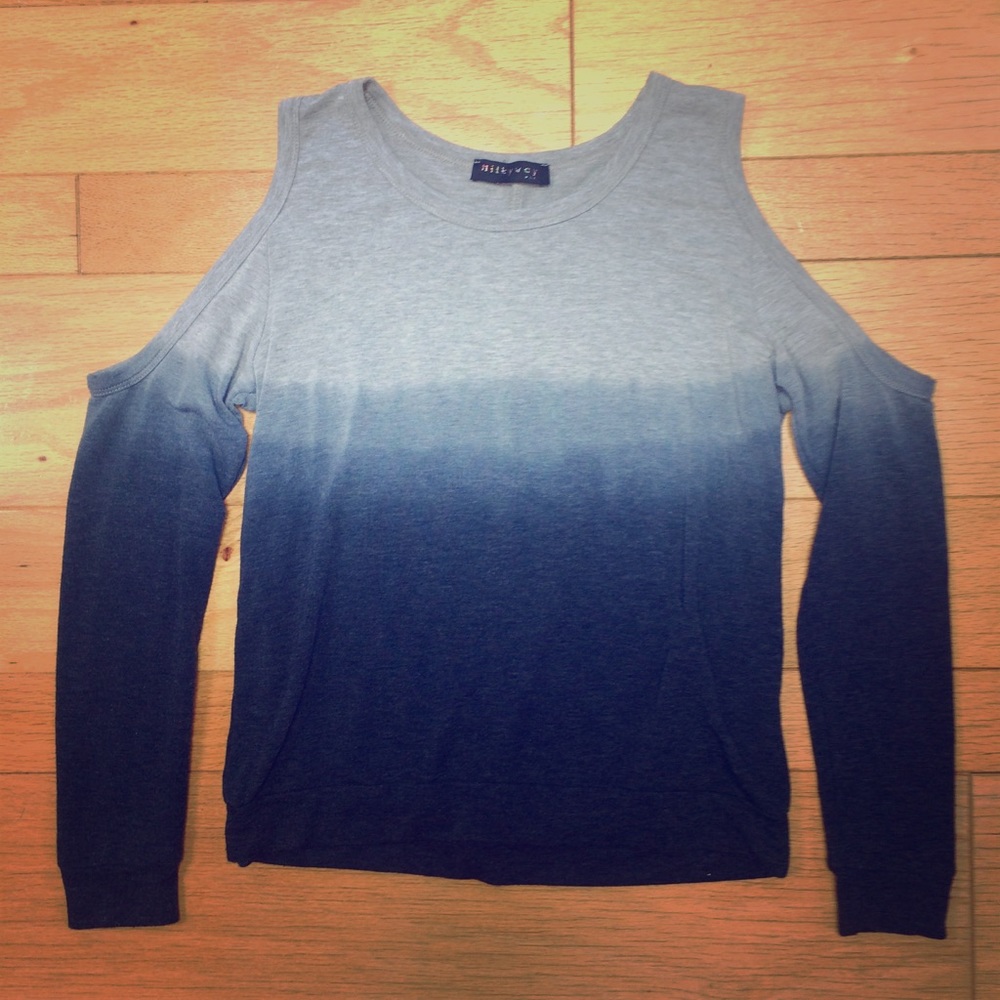 Cold shoulder ombré top
