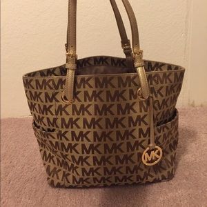 🛑 HOLD // Authentic Michael Kors signature tote