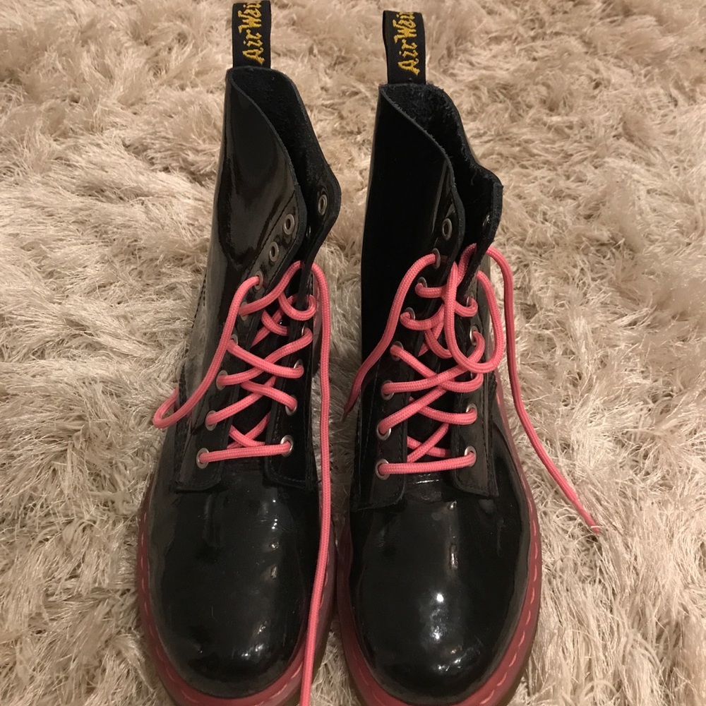 Dr. Martens pink & black READY TO SHIP ON 3/15/18