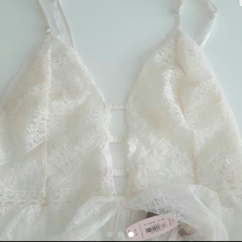 Victoria's secret DESIGNER COLLECTION NIGHT GOWN - Picture 2 of 3