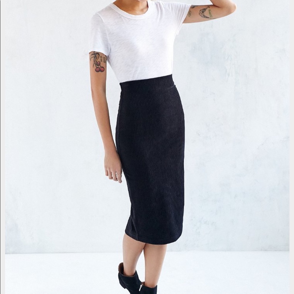 🍾SOLD🍾Silence + Noise skirt