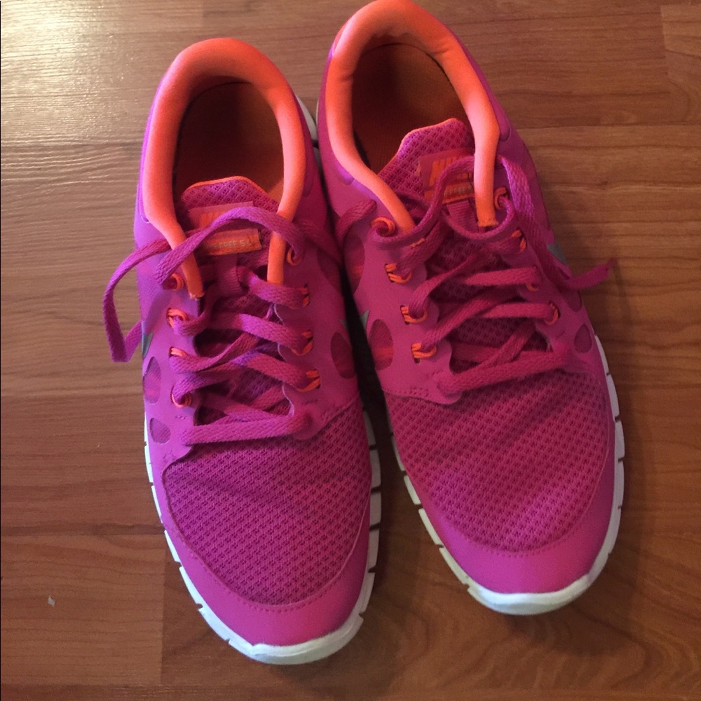 ❤️ SOLD❤️ women's Nikes