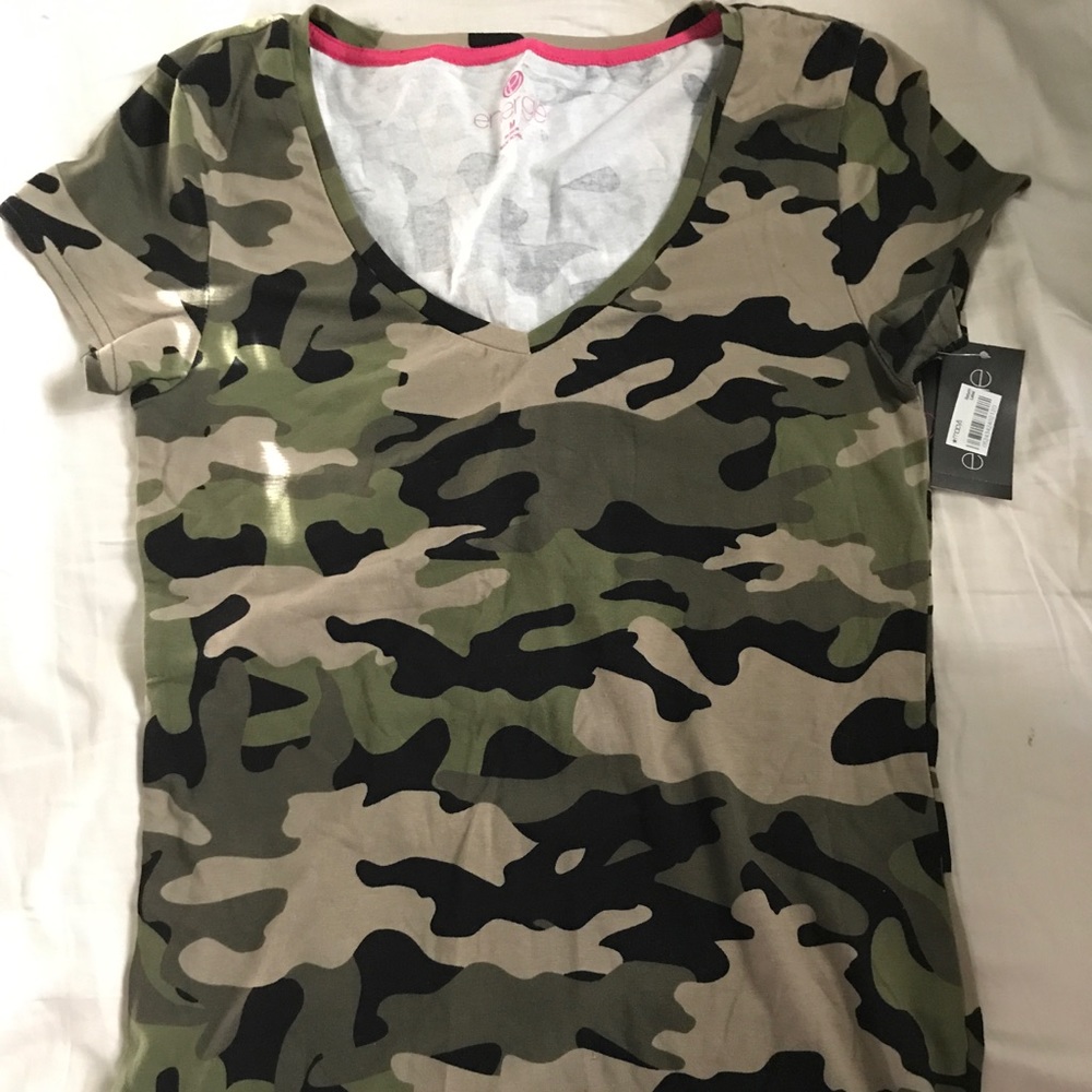Camo T-shirt - NWT