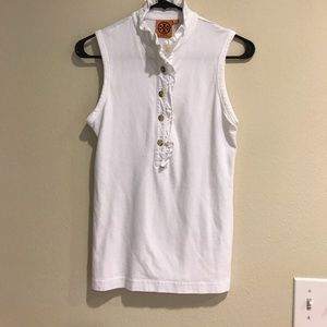 Sleevless white shirts