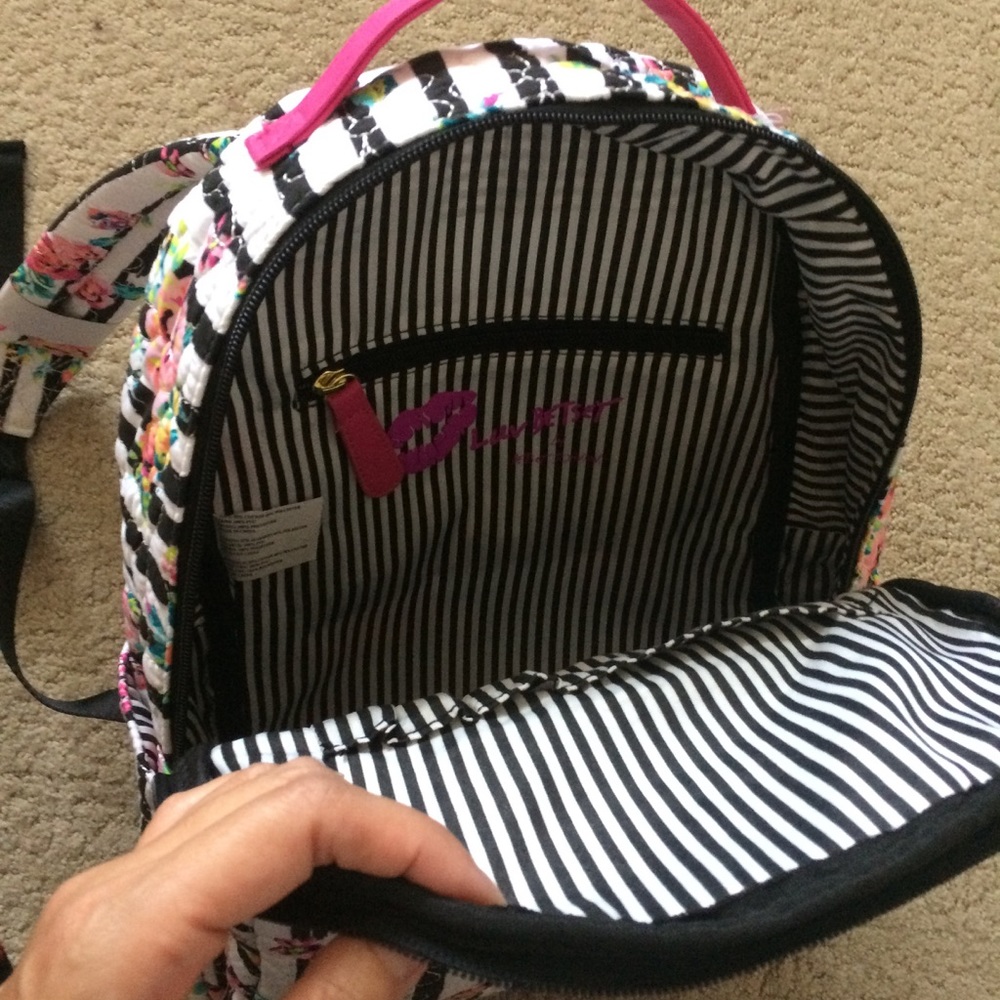 🎉HP🎉 Betsey Johnson floral backpack - Picture 5 of 6