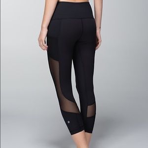 Lululemon seek the heat black