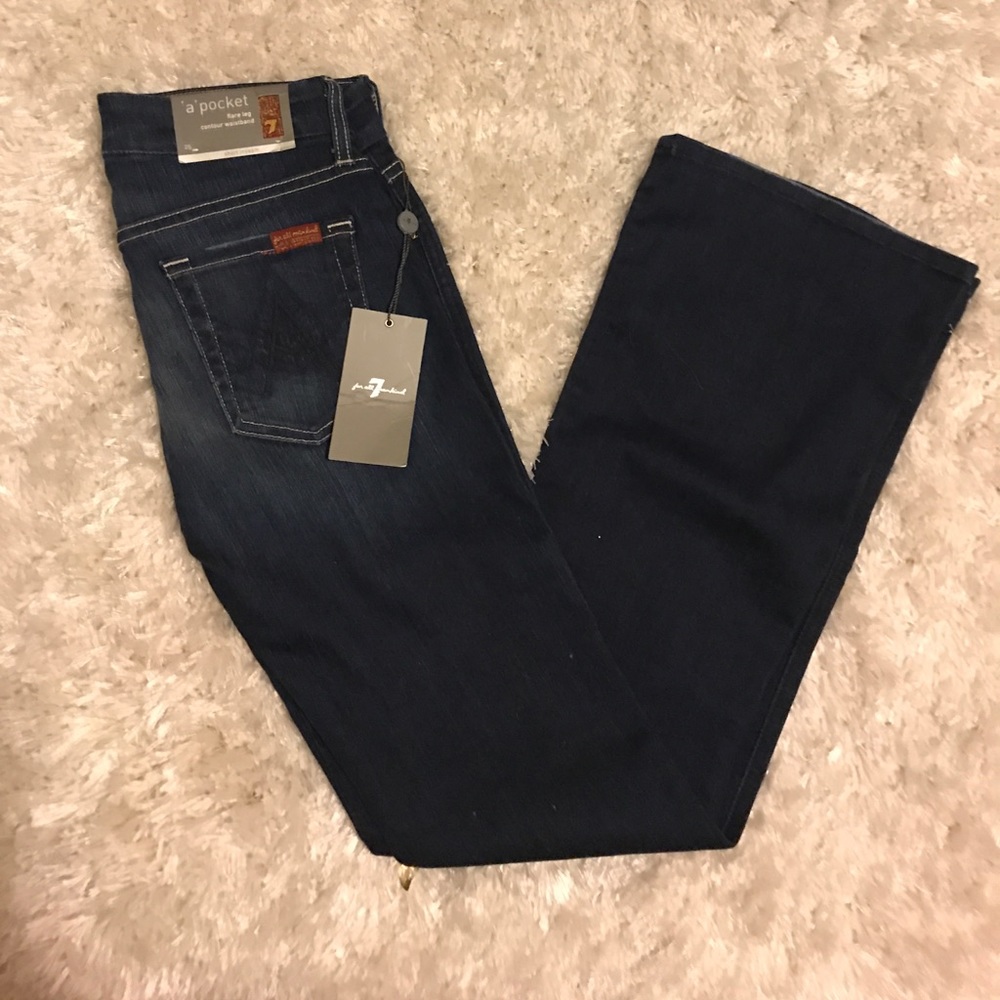 NWT. 7 for all Mankind A pocket.