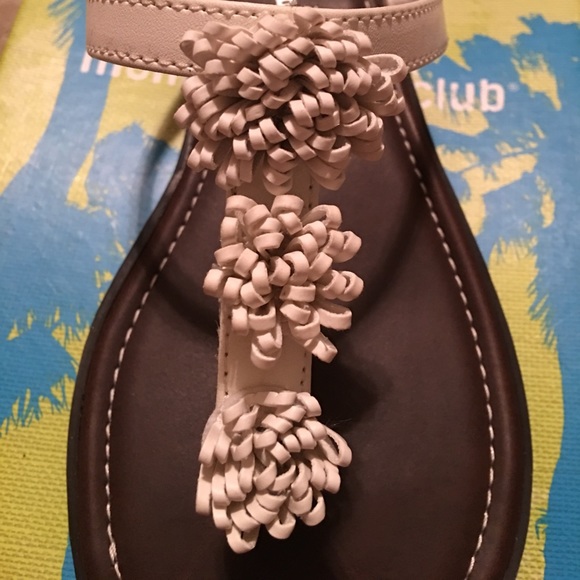 Brand New Sandals from Montego Bay Club - Size 7 - Picture 7 of 8