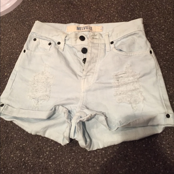 Brandy Melville Pants - Brandy Melville high waisted short never worn🖤