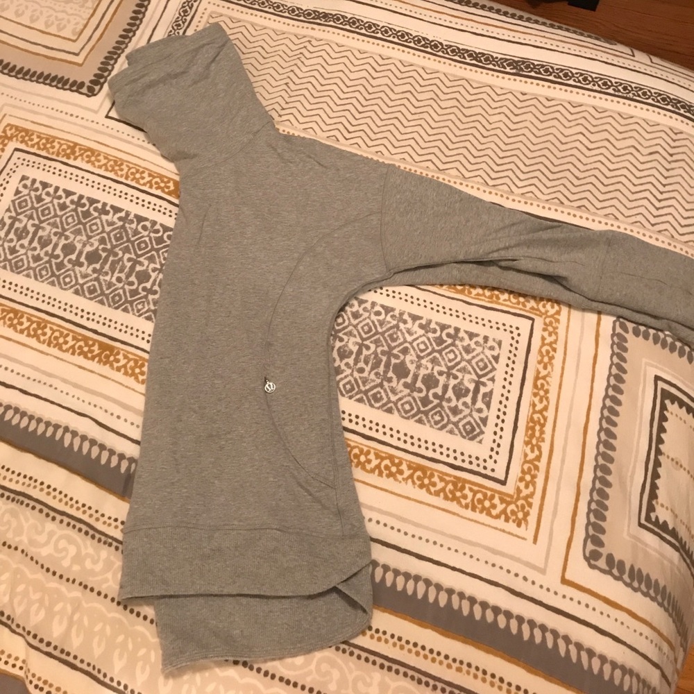 Lulu Lemon Gray Funnel Neck Sweatshirt