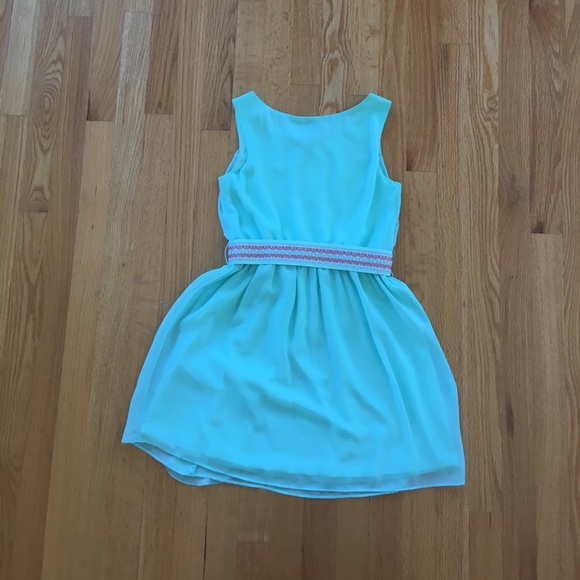 Girls dress - Picture 2 of 2