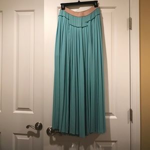 BCBG Maxi pleated skirt