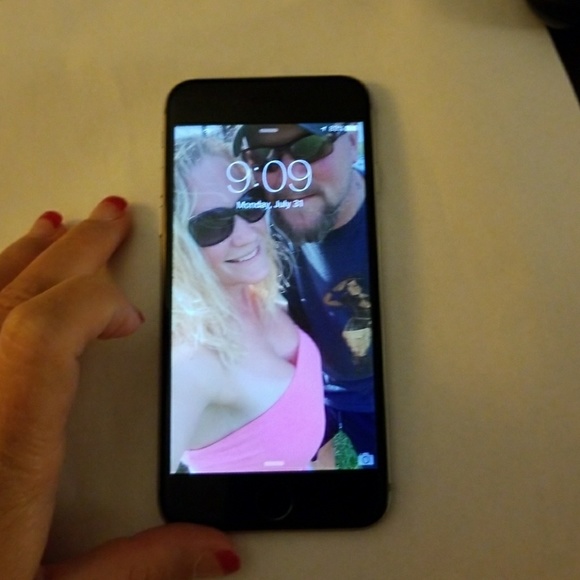 Iphone 6S 64 - Picture 3 of 3